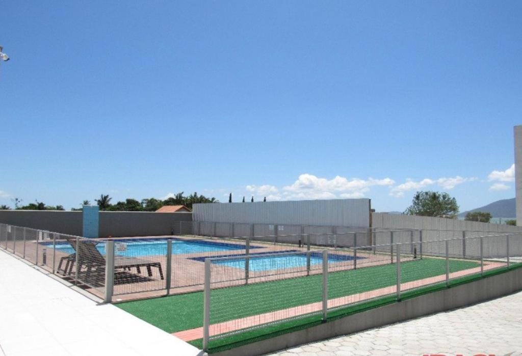 Apartamento Na Palhoca, Com Vista Para O Mar, Proximo A Mercados, Padarias E Farmacias. Exterior photo