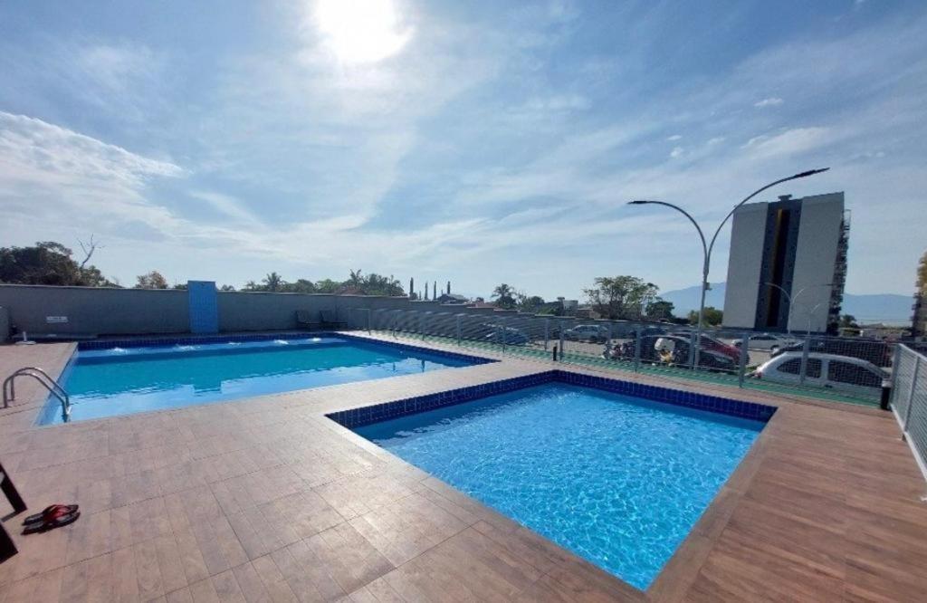 Apartamento Na Palhoca, Com Vista Para O Mar, Proximo A Mercados, Padarias E Farmacias. Exterior photo